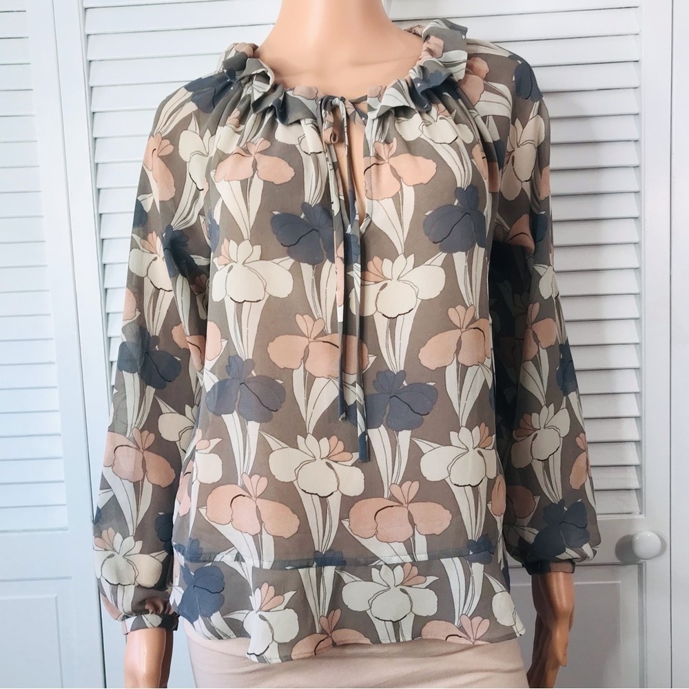 3/$25 ANN TAYLOR Gray Sheer Long Sleeve Blouse Size Extra Small